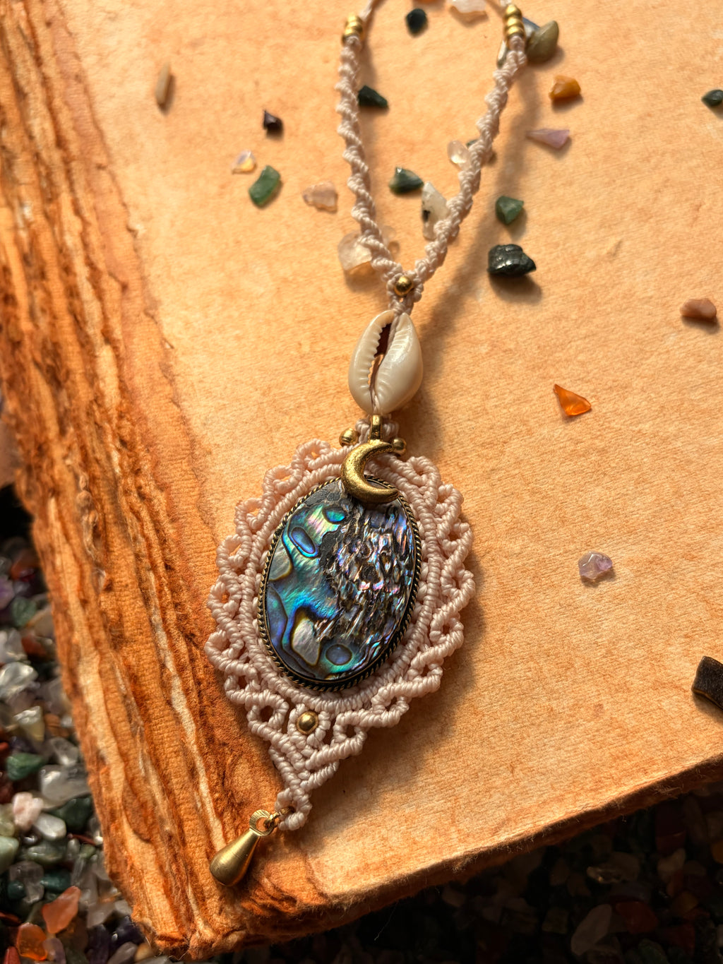 Tides of the moon 🌙 Paua shell