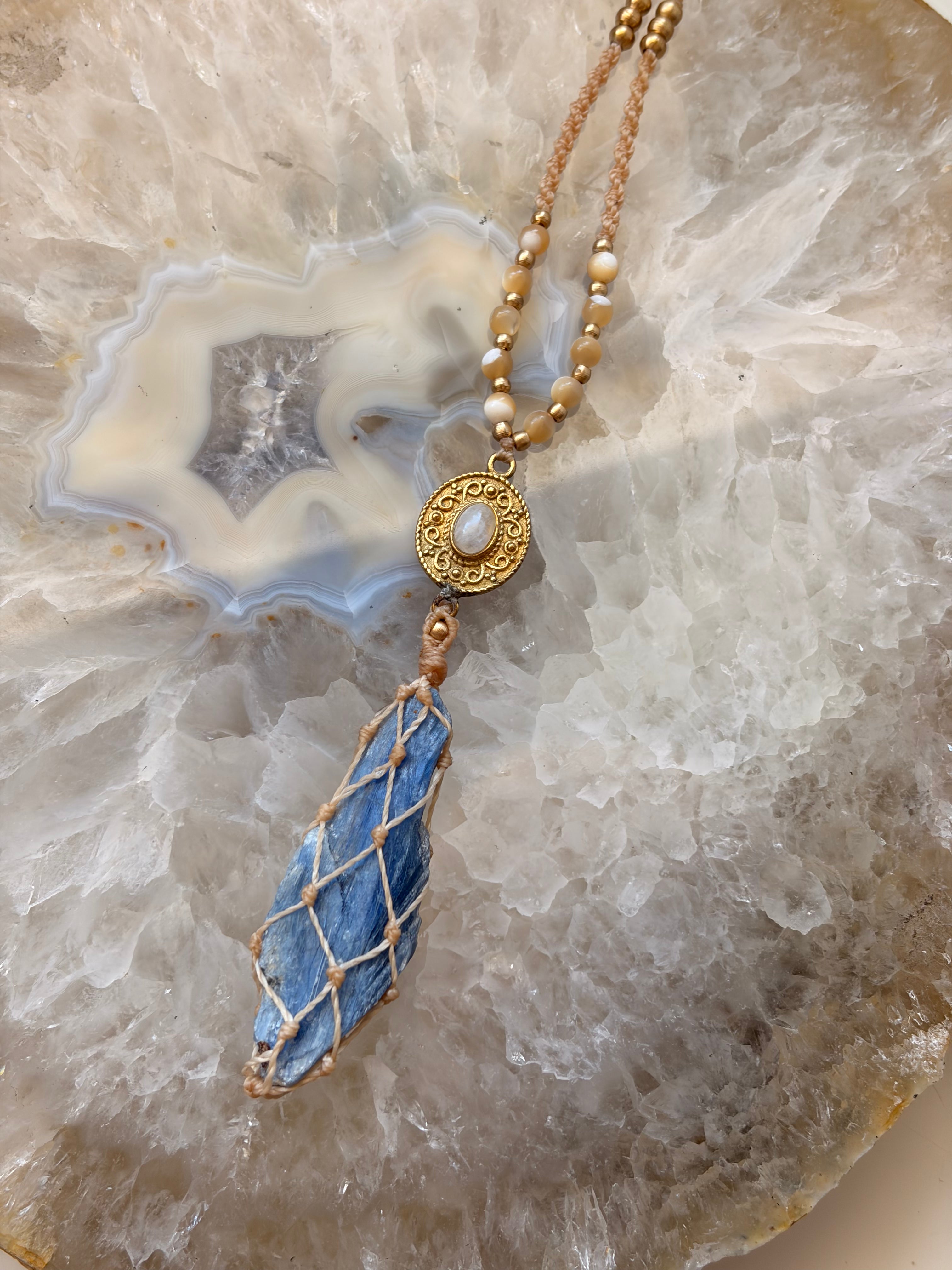 Kyanite & Moonstone Macramé Necklace