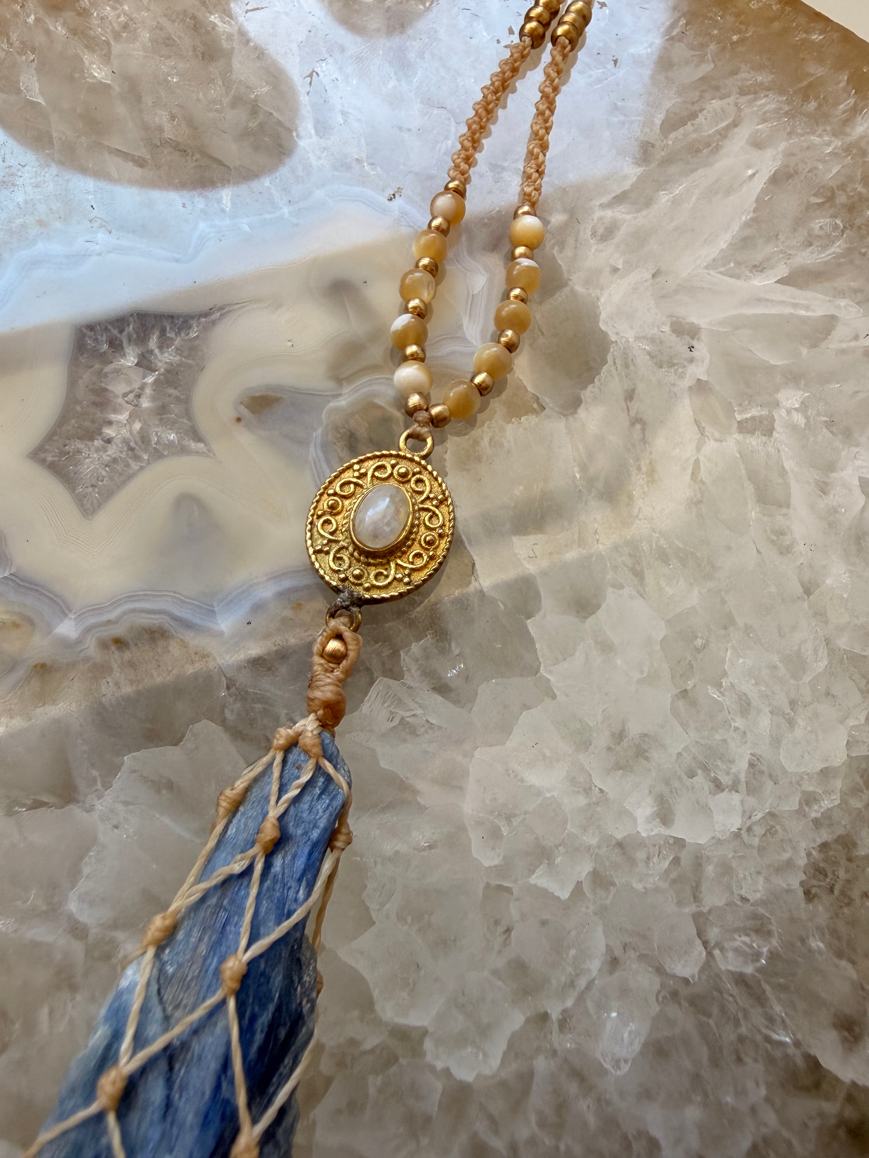 Kyanite & Moonstone Macramé Necklace
